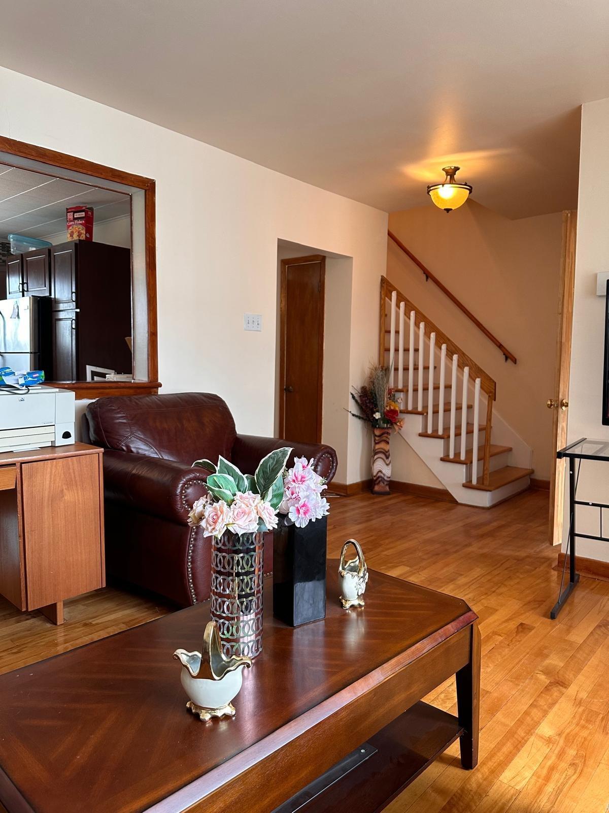 









10532


Av. Pigeon

,
Montréal (Montréal-Nord),




QC
H1G5T9

