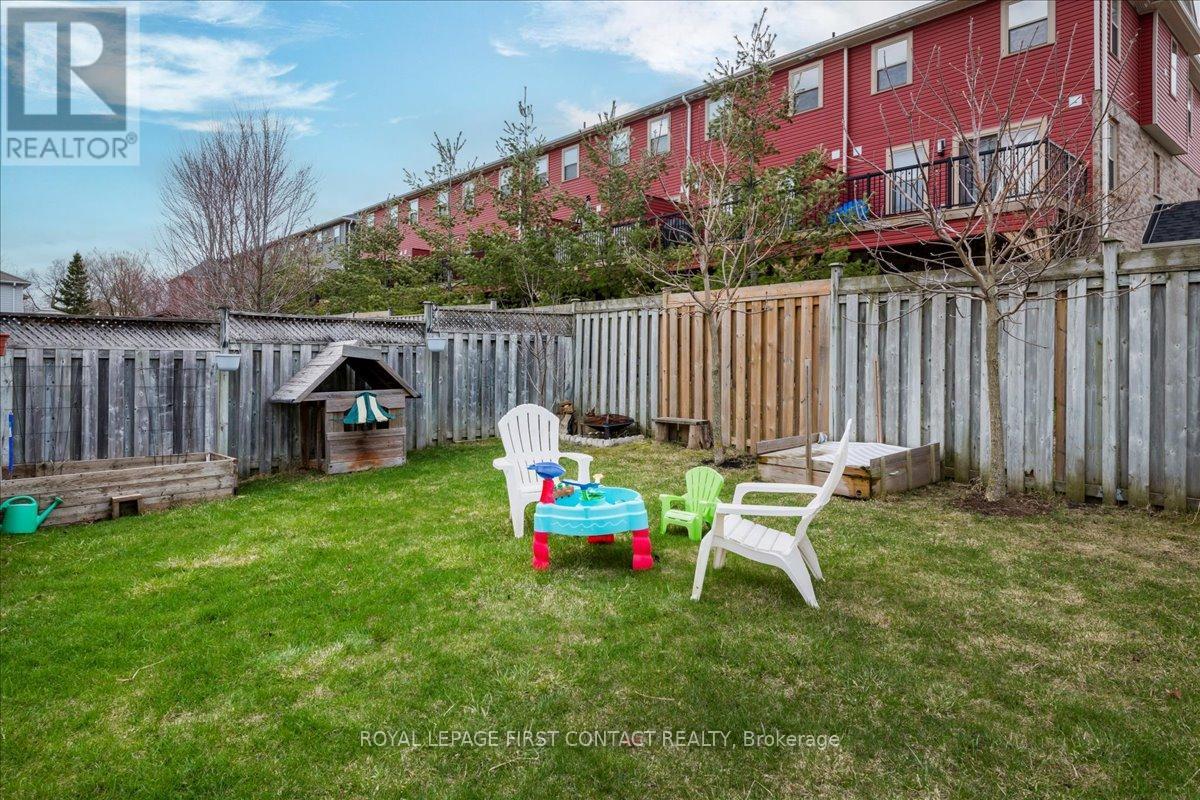 












68 DRAPER CRESCENT

,
Barrie,




Ontario
L4N6B1

