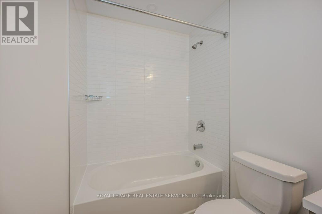 












1014 - 3220 WILLIAM COLTSON AVENUE

,
Oakville,




Ontario
L6H7X9

