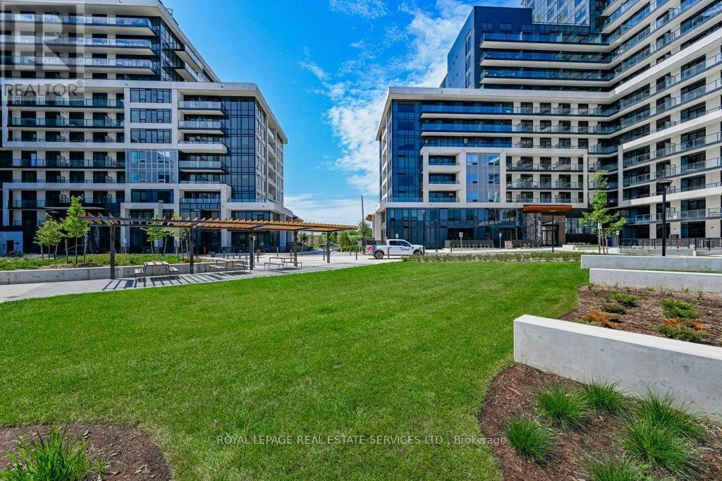 












1014 - 3220 WILLIAM COLTSON AVENUE

,
Oakville,




Ontario
L6H7X9

