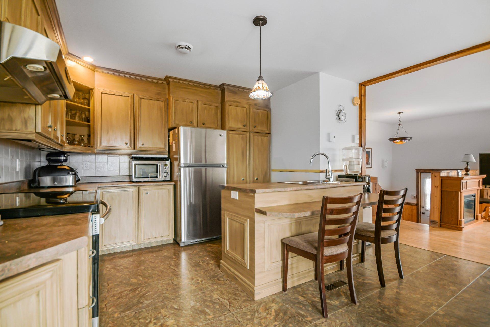 









745


Rg de la Rivière S.

,
Saint-Lin/Laurentides,







QC
J5M2A1

