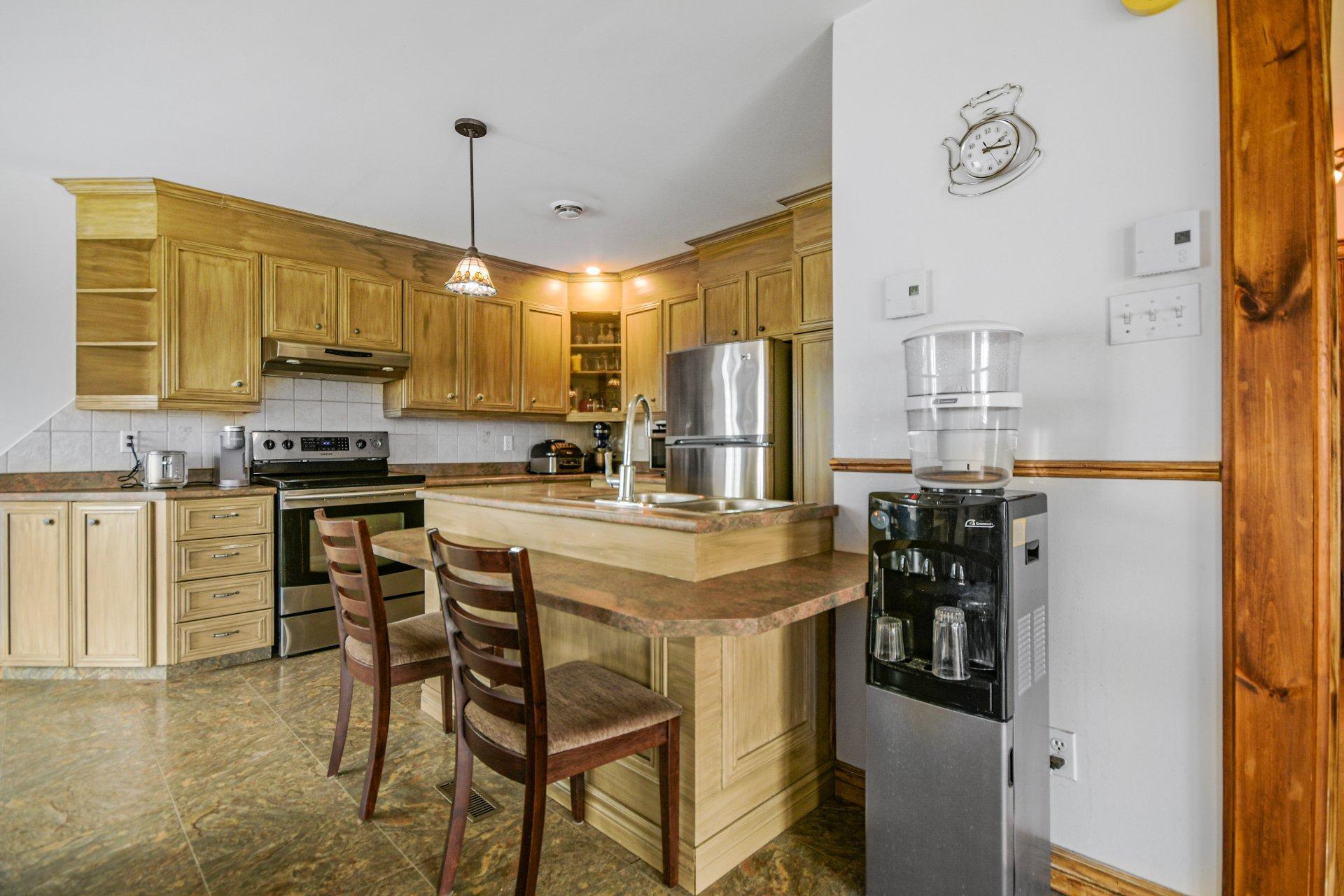 









745


Rg de la Rivière S.

,
Saint-Lin/Laurentides,







QC
J5M2A1

