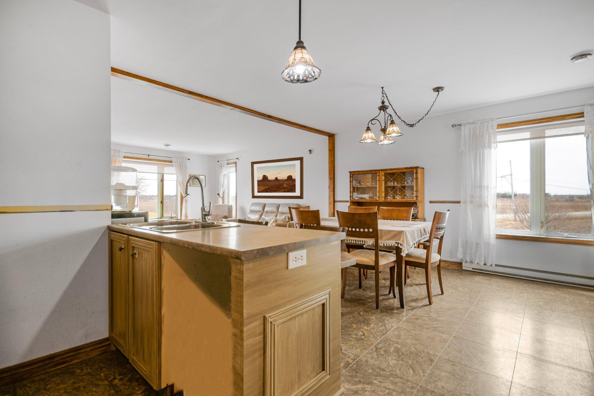 









745


Rg de la Rivière S.

,
Saint-Lin/Laurentides,







QC
J5M2A1

