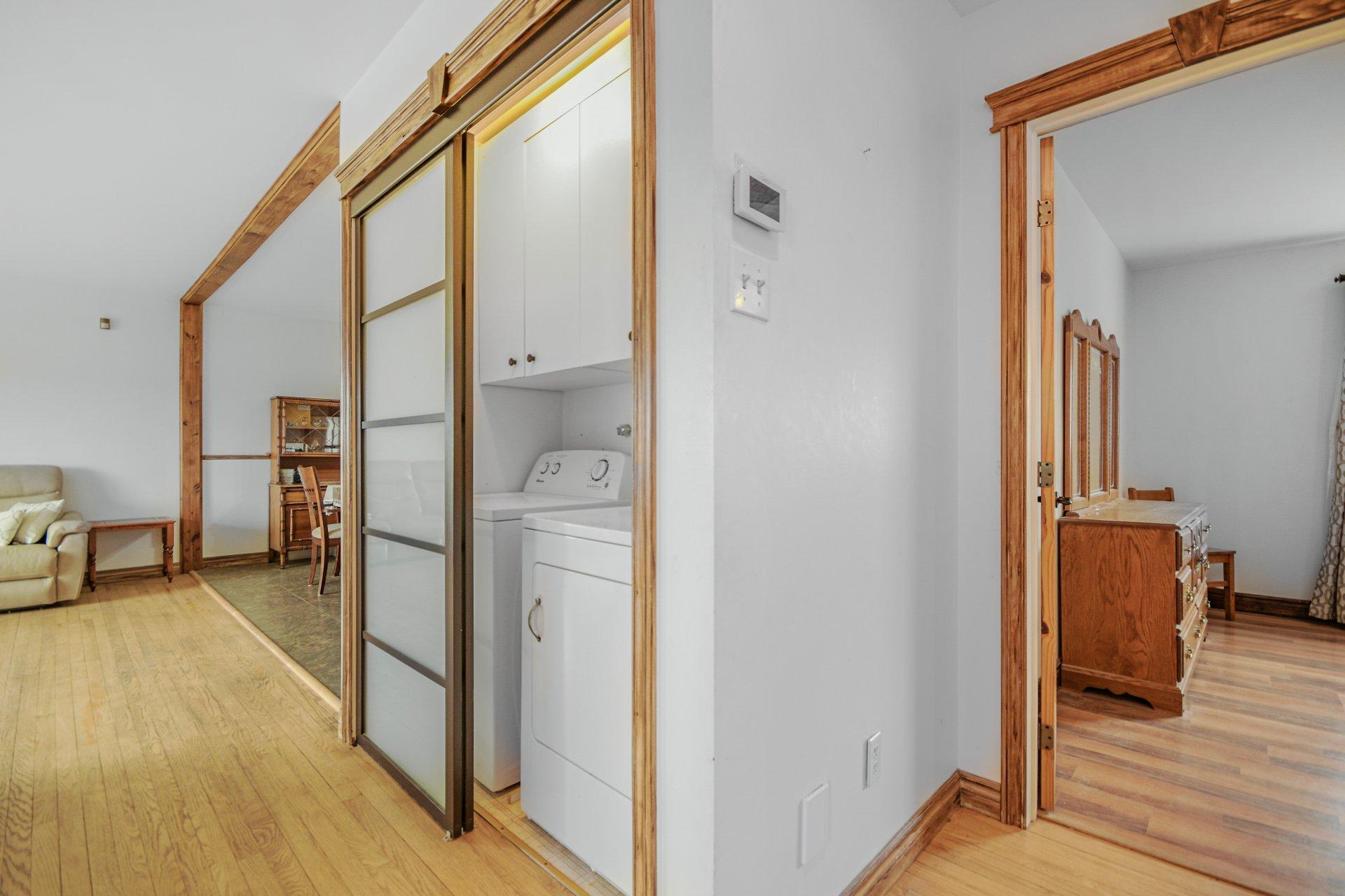 









745


Rg de la Rivière S.

,
Saint-Lin/Laurentides,







QC
J5M2A1

