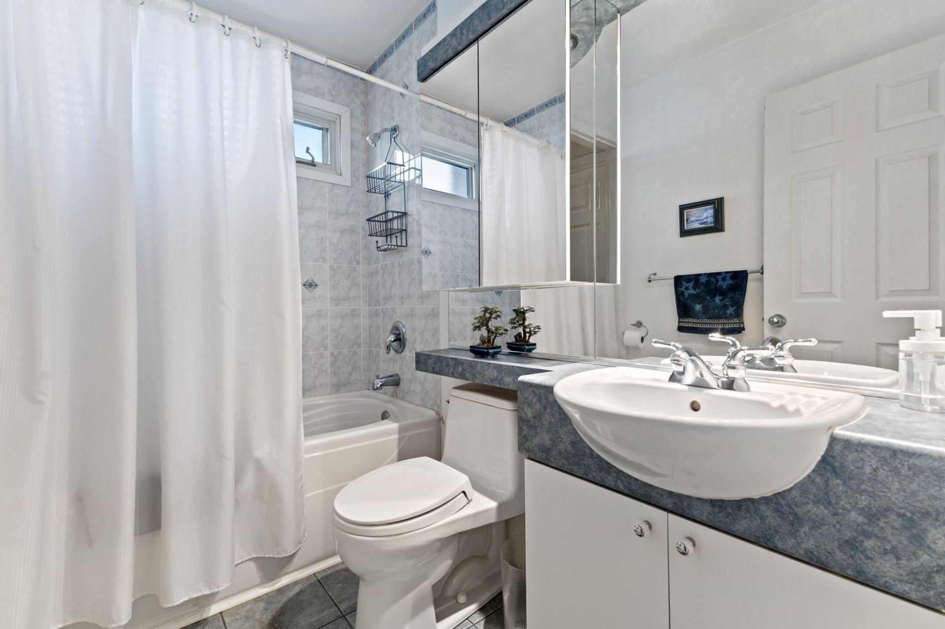 









67


Rue Clermont

,
Gatineau (Gatineau),




QC
J8T5H7

