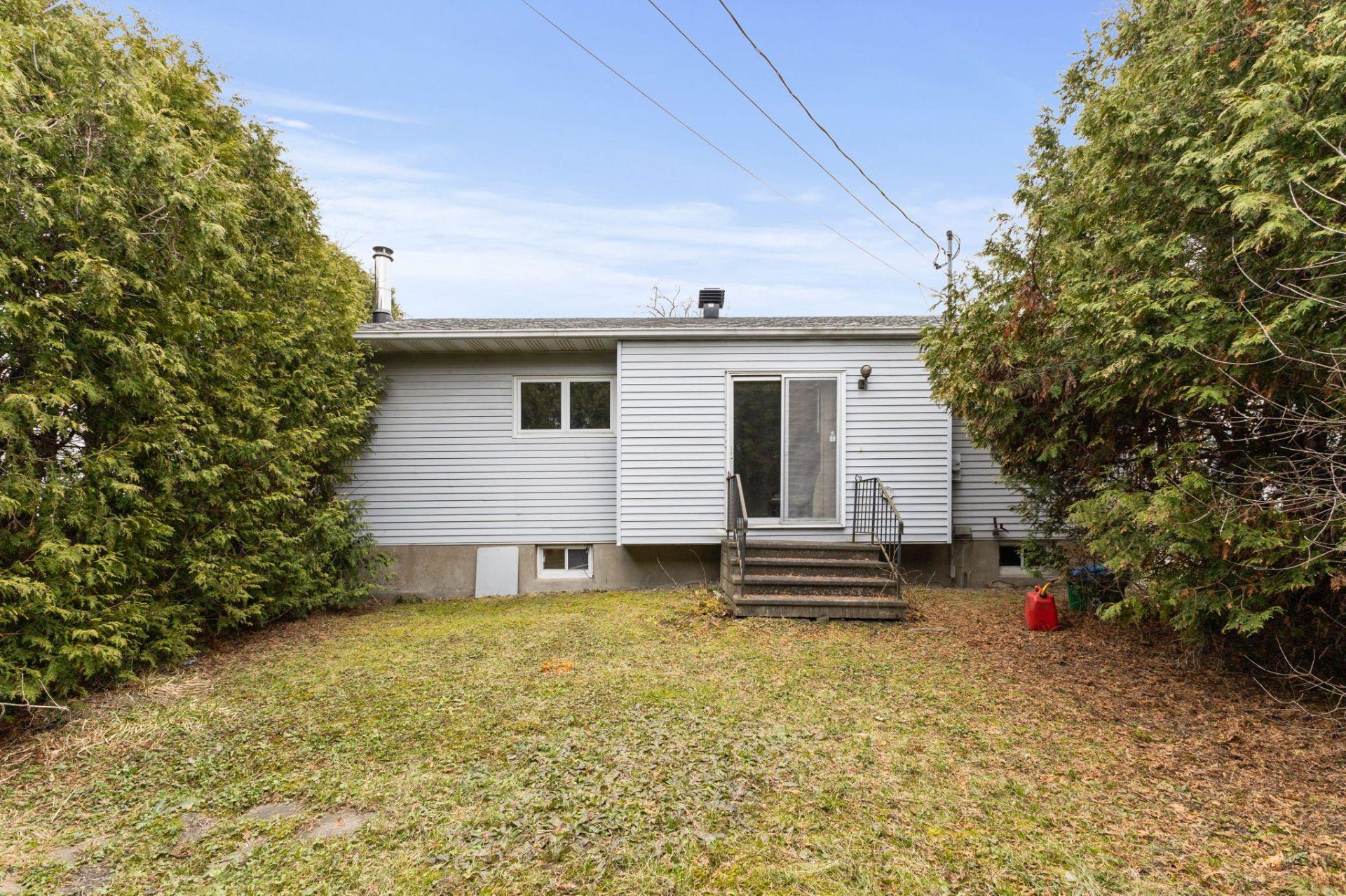 









67


Rue Clermont

,
Gatineau (Gatineau),




QC
J8T5H7


