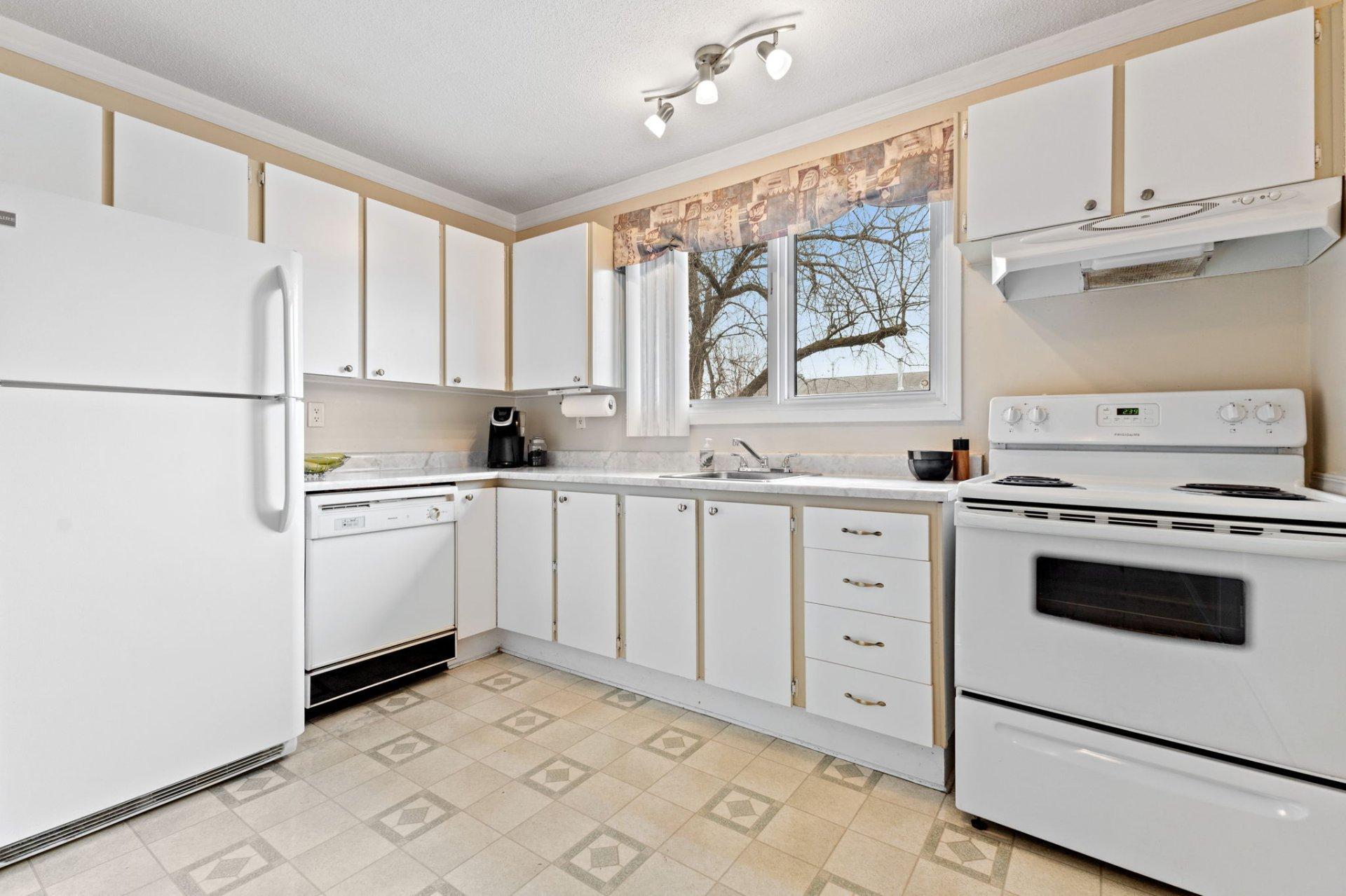 









67


Rue Clermont

,
Gatineau (Gatineau),




QC
J8T5H7

