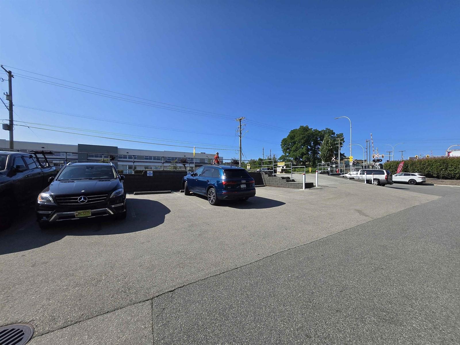 












12977 80 AVENUE

,
Surrey,




British Columbia
V3W3B1

