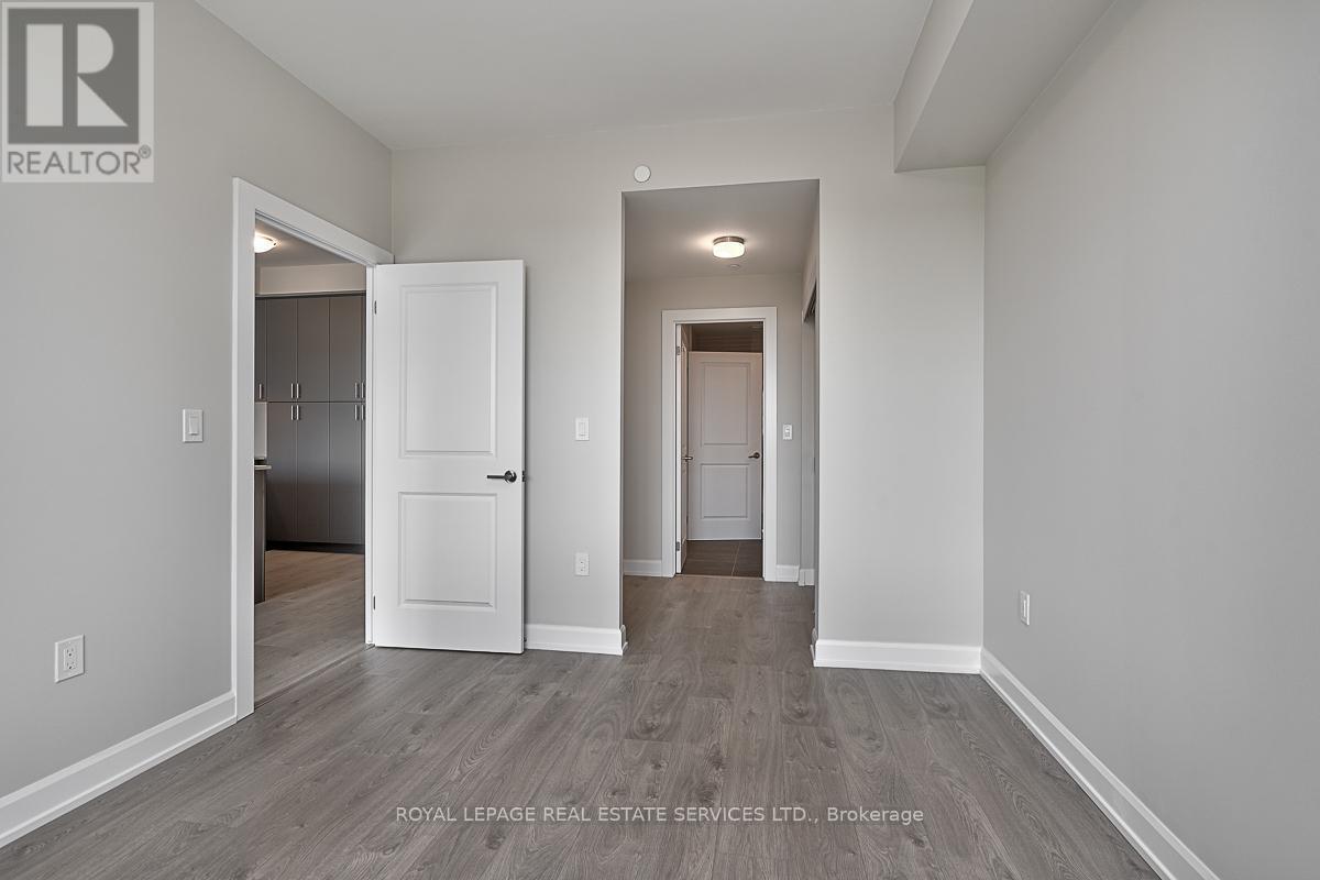 












521 - 3200 WILLIAM COLTSON AVENUE

,
Oakville,




Ontario
L6H7W6

