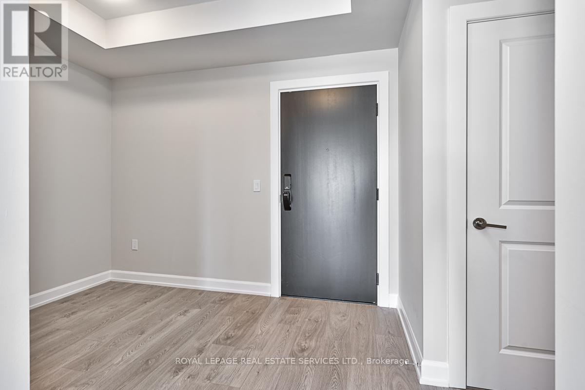 












521 - 3200 WILLIAM COLTSON AVENUE

,
Oakville,




Ontario
L6H7W6

