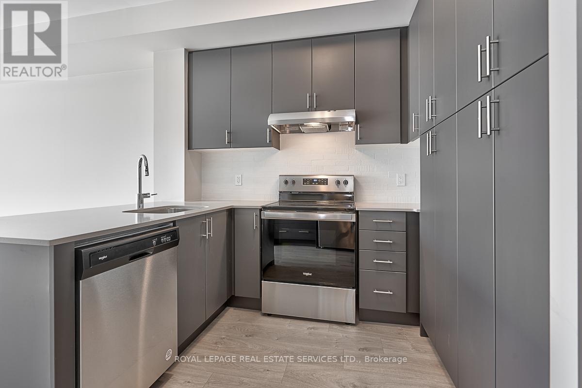 












521 - 3200 WILLIAM COLTSON AVENUE

,
Oakville,




Ontario
L6H7W6

