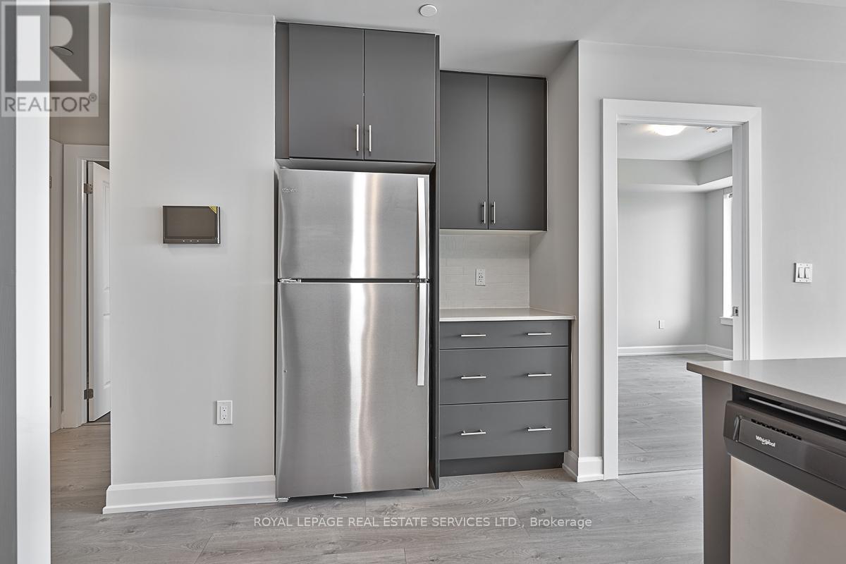












521 - 3200 WILLIAM COLTSON AVENUE

,
Oakville,




Ontario
L6H7W6

