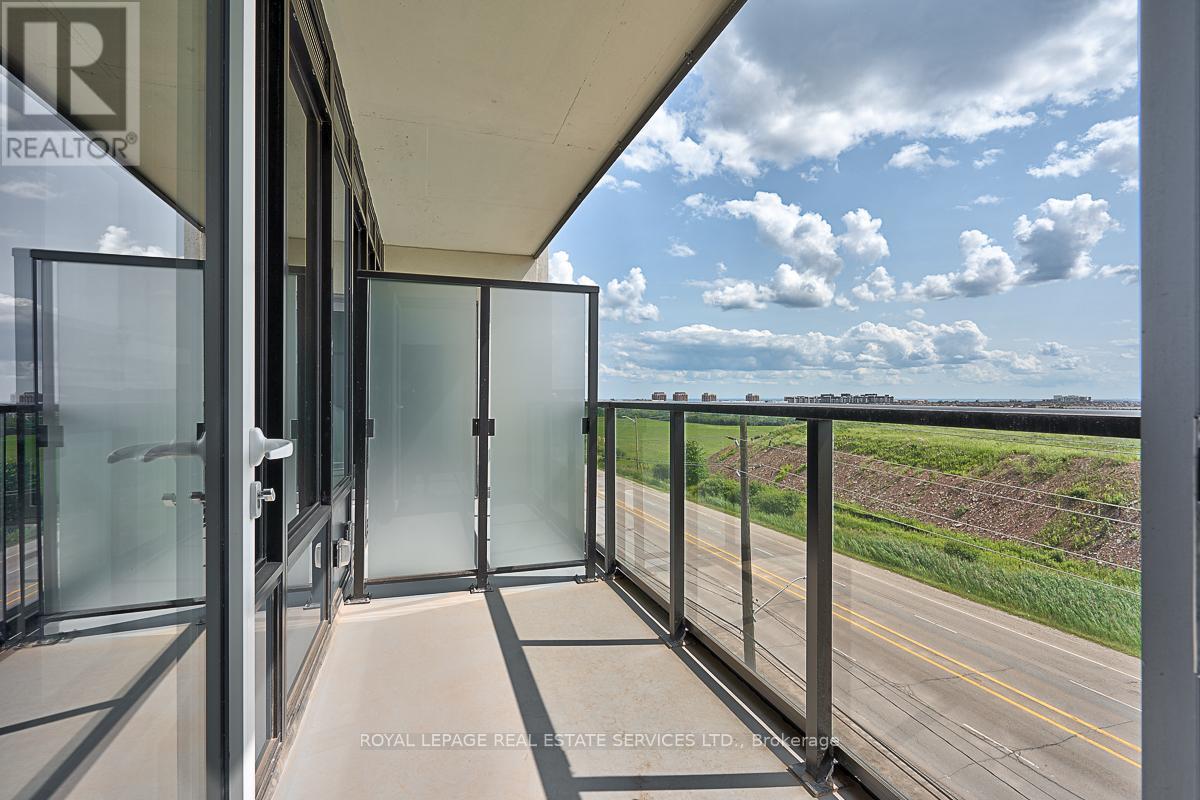 












521 - 3200 WILLIAM COLTSON AVENUE

,
Oakville,




Ontario
L6H7W6

