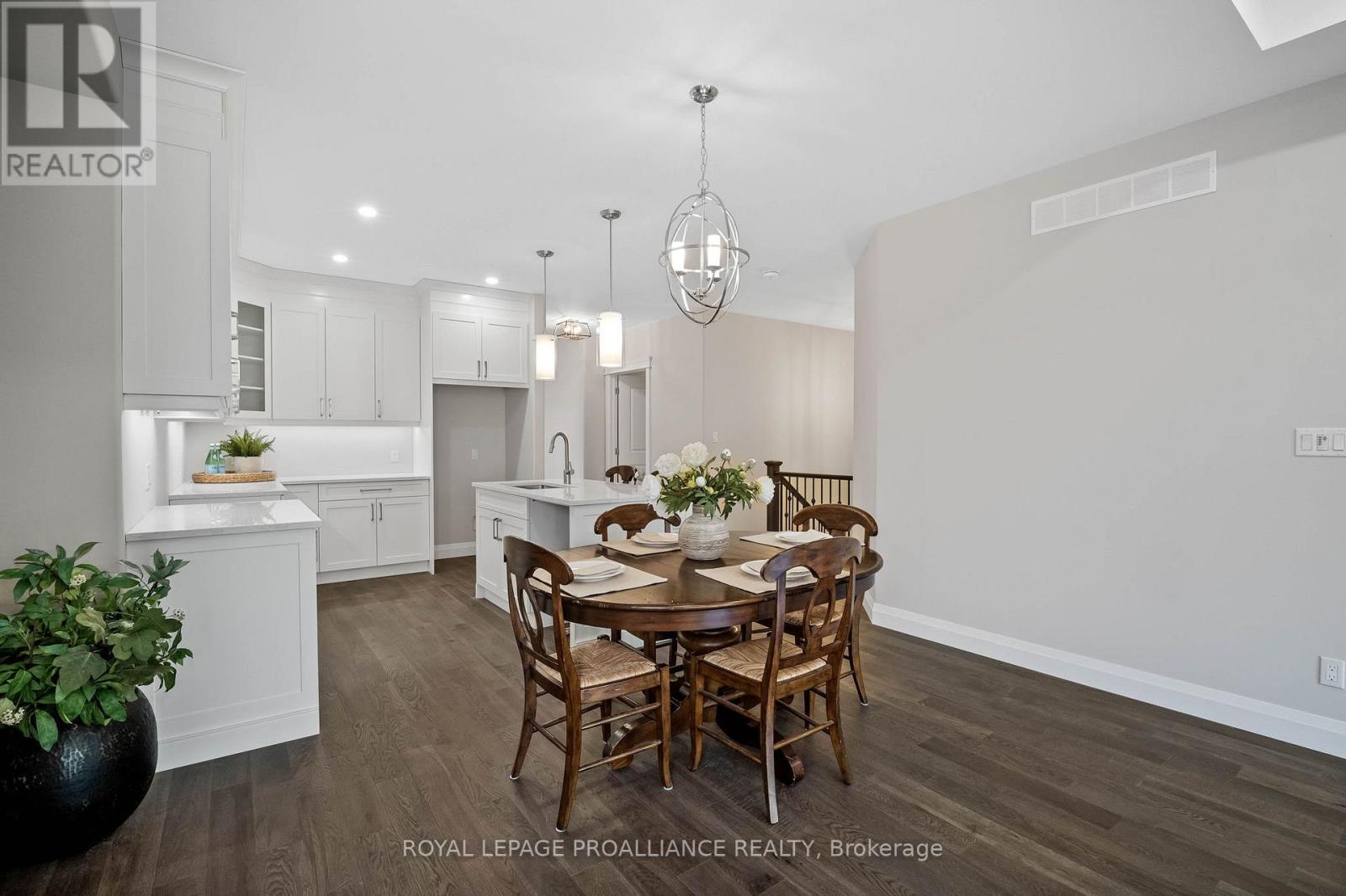 












94B SANFORD STREET

,
Brighton,




Ontario
K0K1H0

