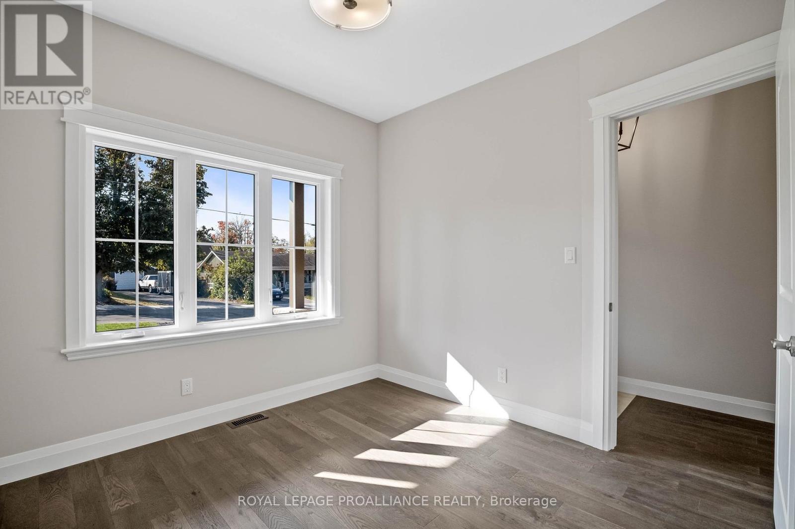 












94B SANFORD STREET

,
Brighton,




Ontario
K0K1H0

