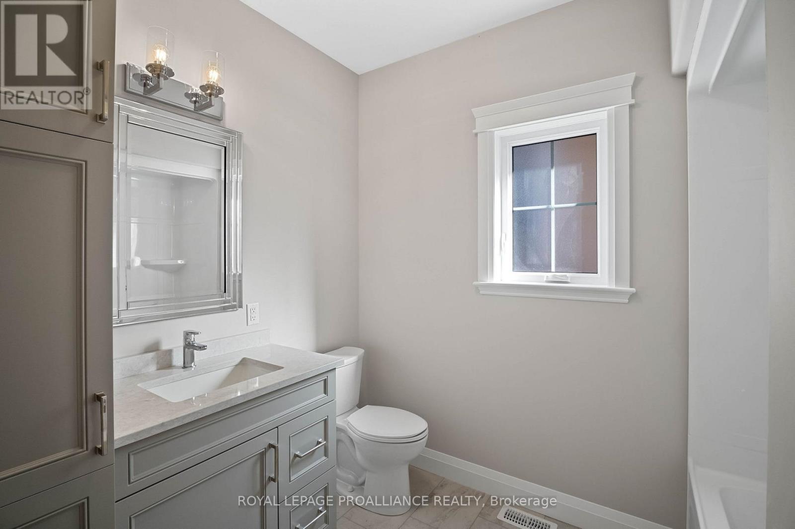 












94B SANFORD STREET

,
Brighton,




Ontario
K0K1H0

