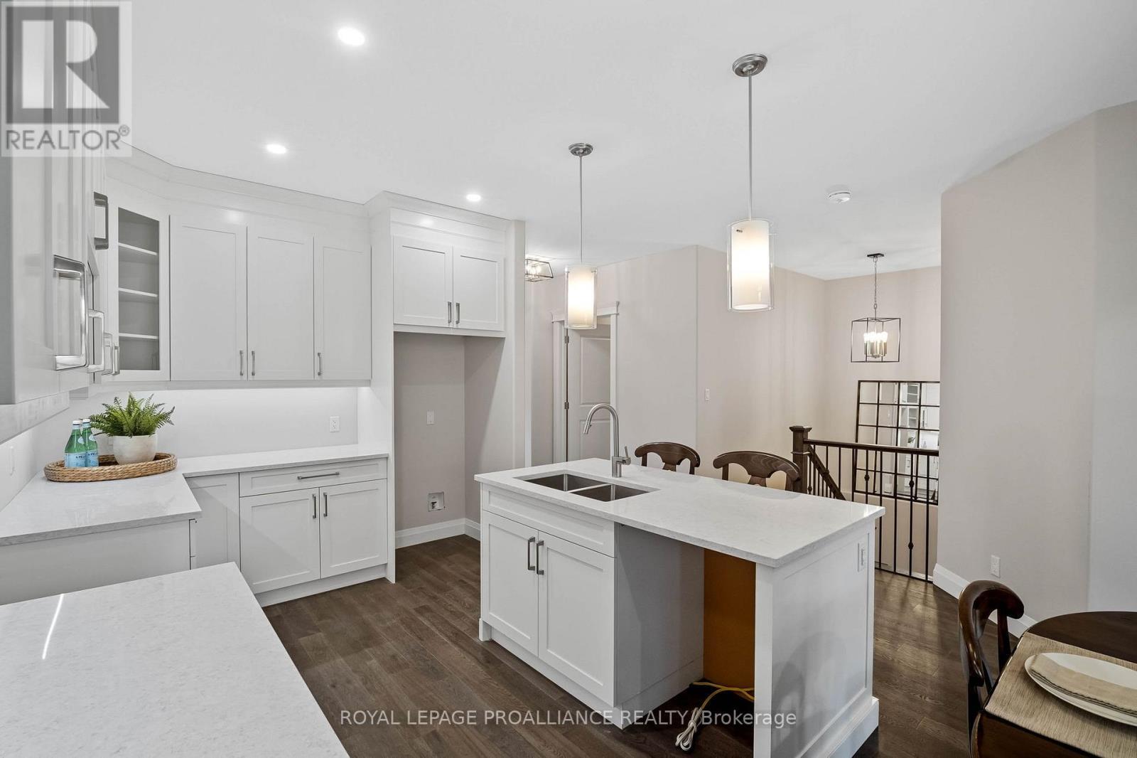












94B SANFORD STREET

,
Brighton,




Ontario
K0K1H0

