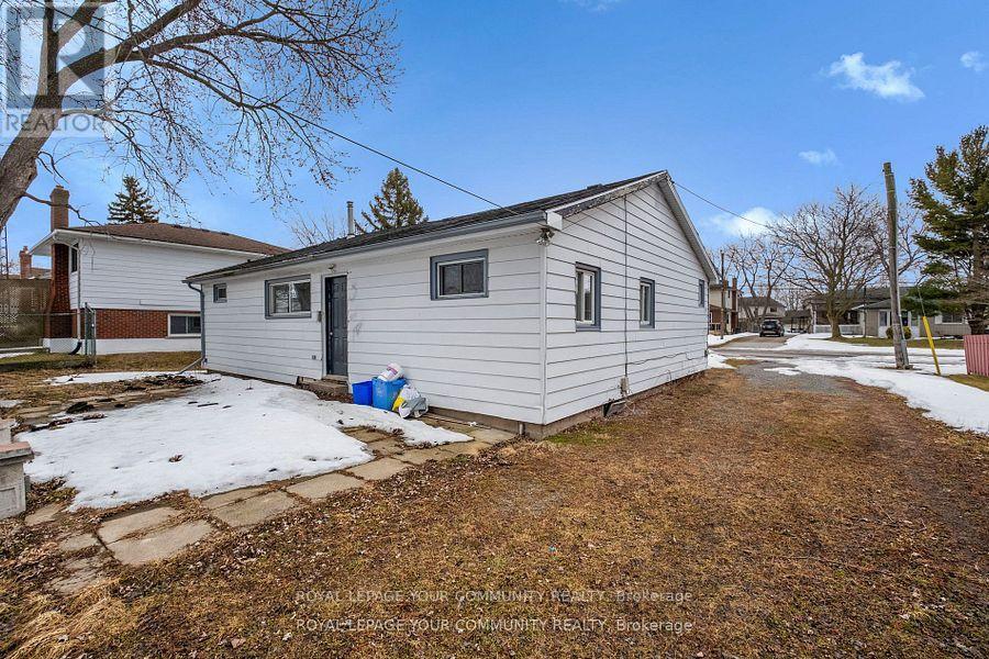 












7813 MULHERN STREET

,
Niagara Falls,




Ontario
L2H1B6

