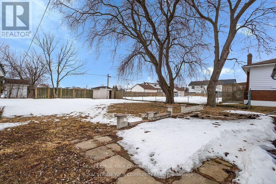 












7813 MULHERN STREET

,
Niagara Falls,




Ontario
L2H1B6

