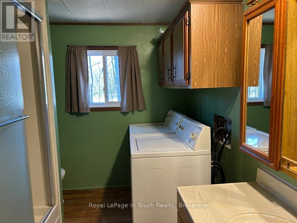 












37 - 5263 ELLIOTT SIDE ROAD

,
Tay,




Ontario
L4R4K3

