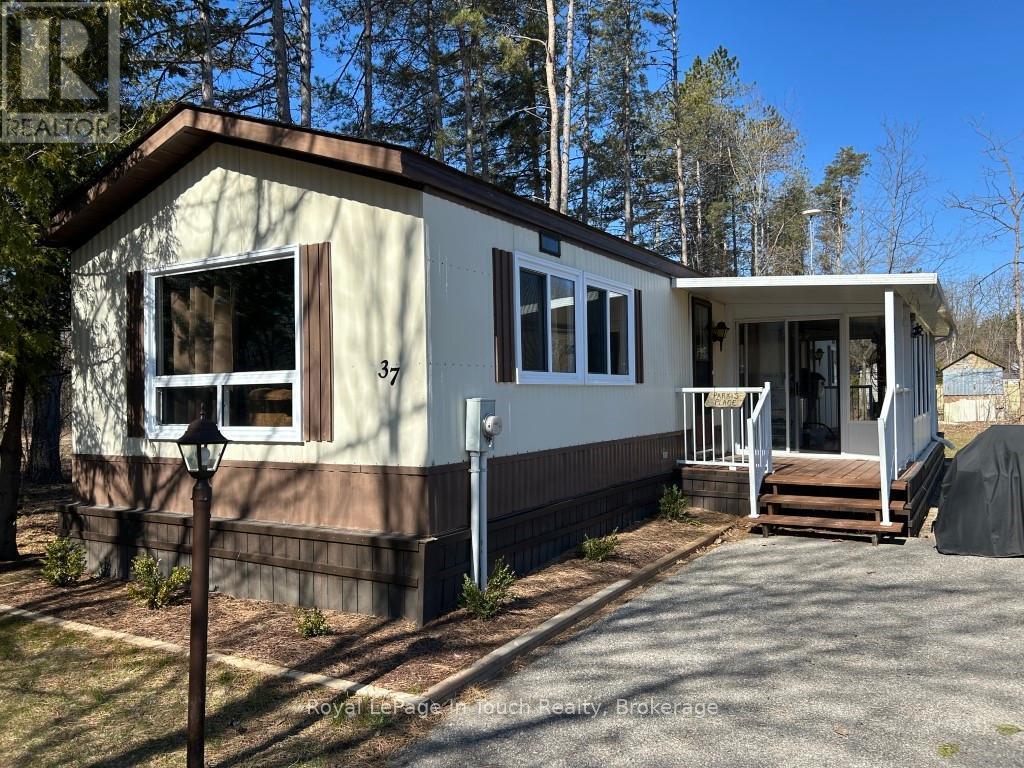












37 - 5263 ELLIOTT SIDE ROAD

,
Tay,




Ontario
L4R4K3

