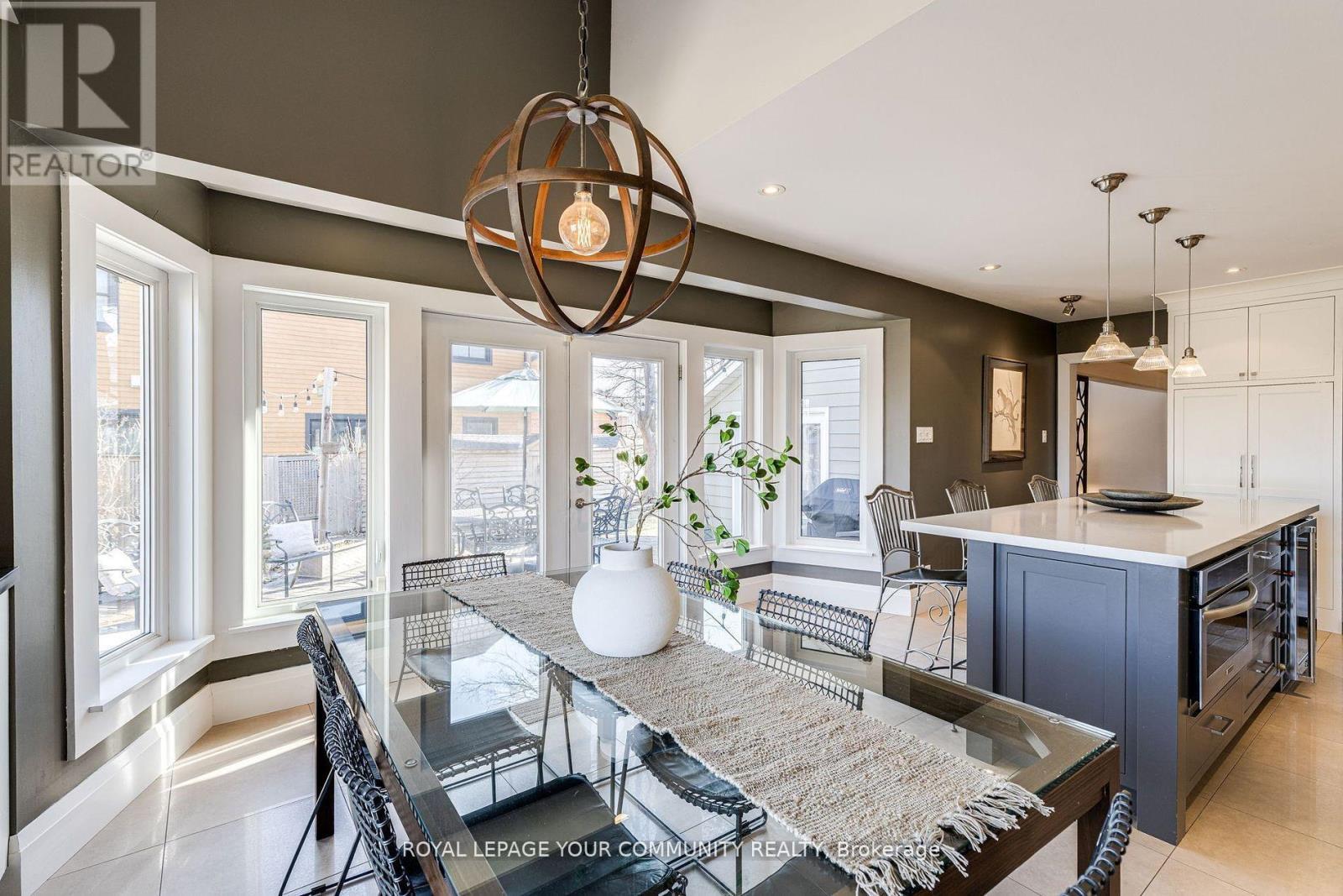 












7 BUTTONVILLE CRESCENT E

,
Markham,




Ontario
L3R0J9

