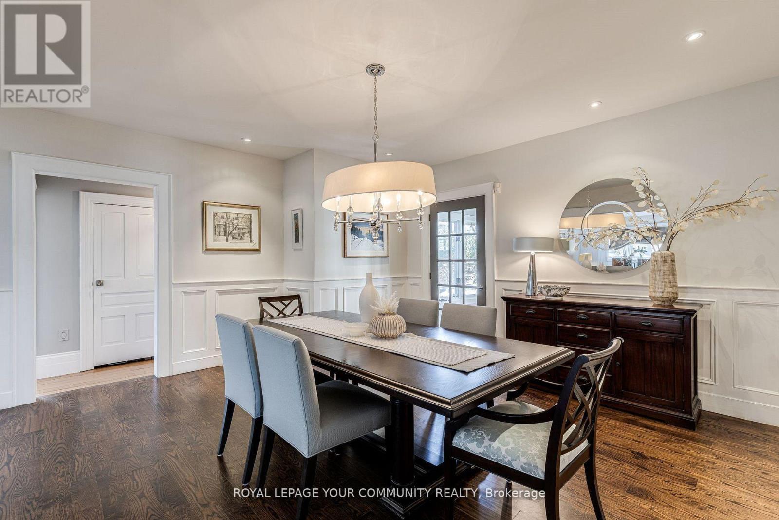 












7 BUTTONVILLE CRESCENT E

,
Markham,




Ontario
L3R0J9

