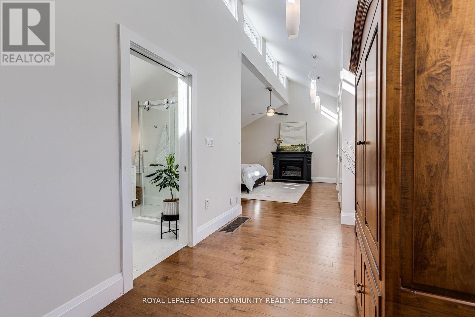 












7 BUTTONVILLE CRESCENT E

,
Markham,




Ontario
L3R0J9


