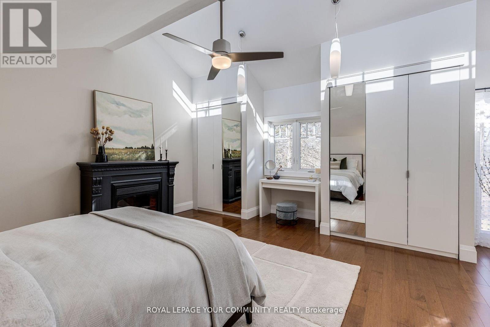












7 BUTTONVILLE CRESCENT E

,
Markham,




Ontario
L3R0J9

