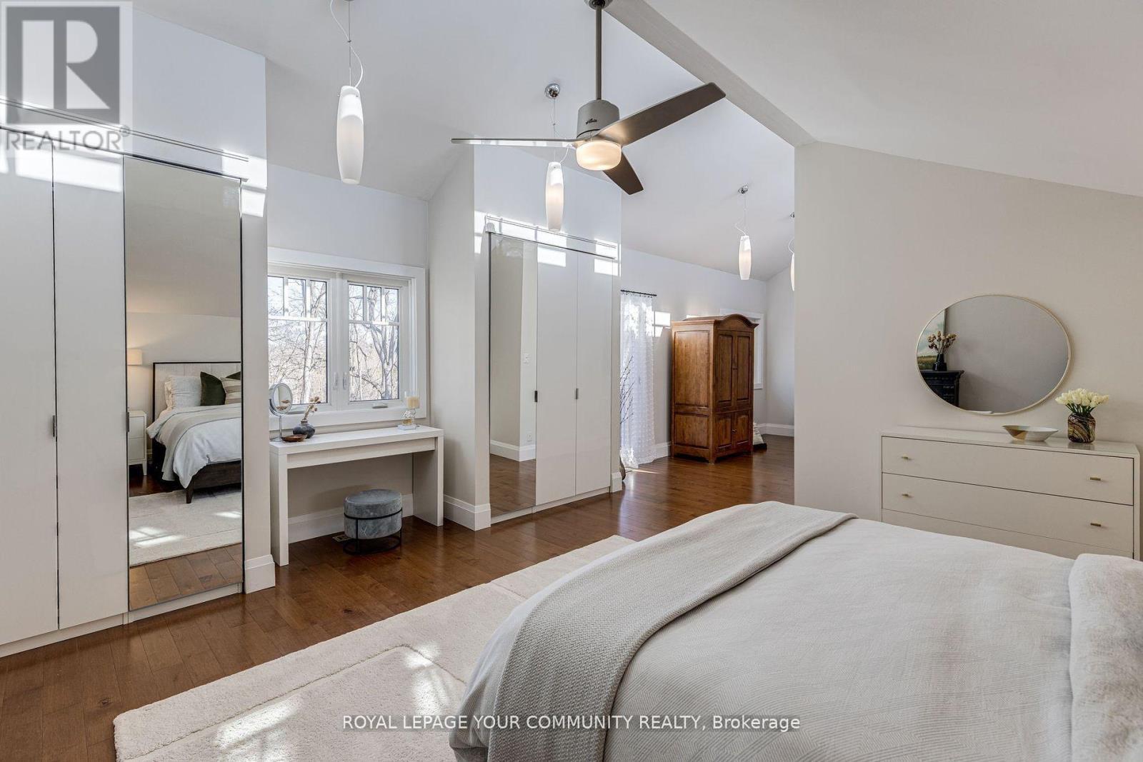 












7 BUTTONVILLE CRESCENT E

,
Markham,




Ontario
L3R0J9

