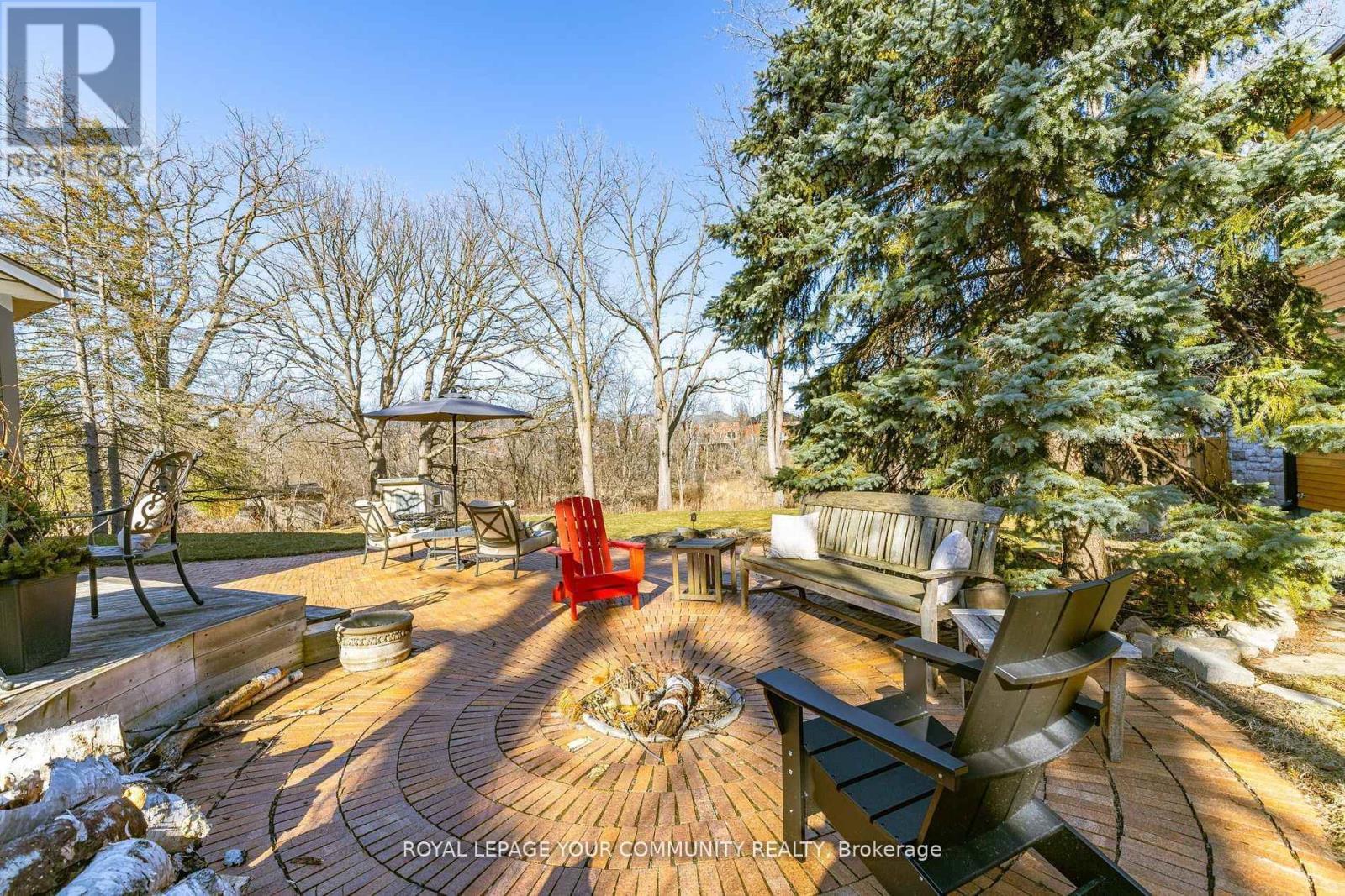 












7 BUTTONVILLE CRESCENT E

,
Markham,




Ontario
L3R0J9

