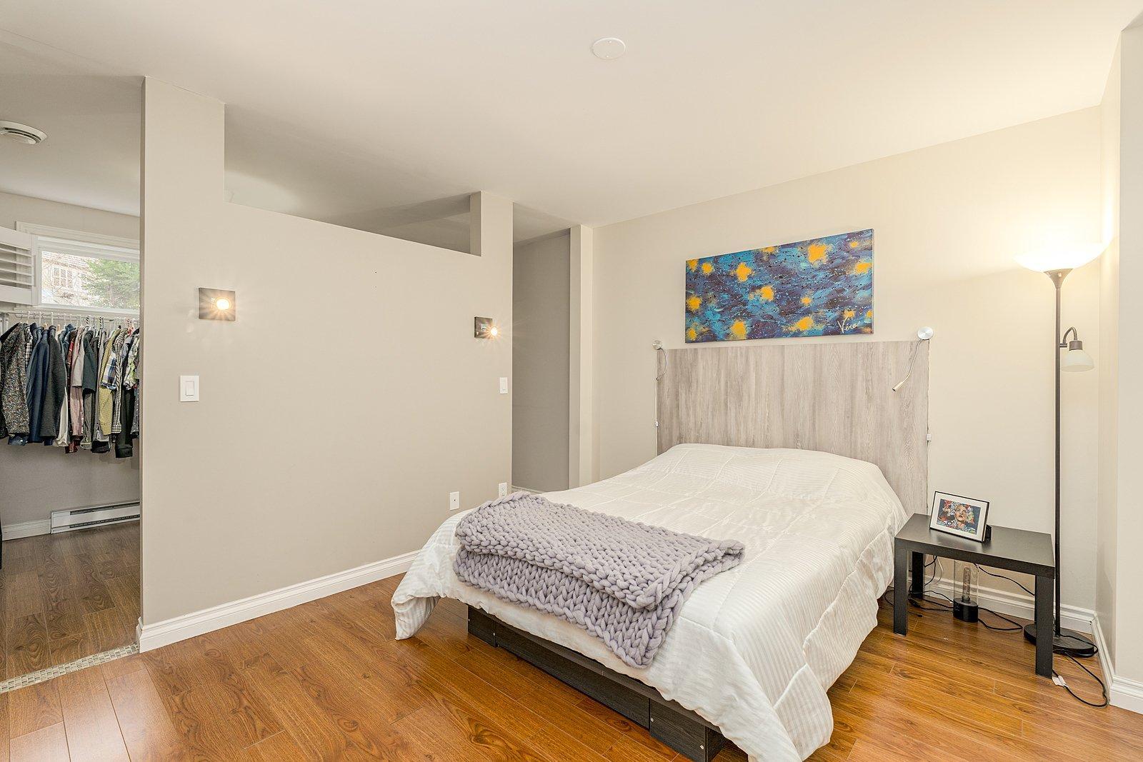 









417


Rue Langlois

,
Magog,




QC
J1X3K5

