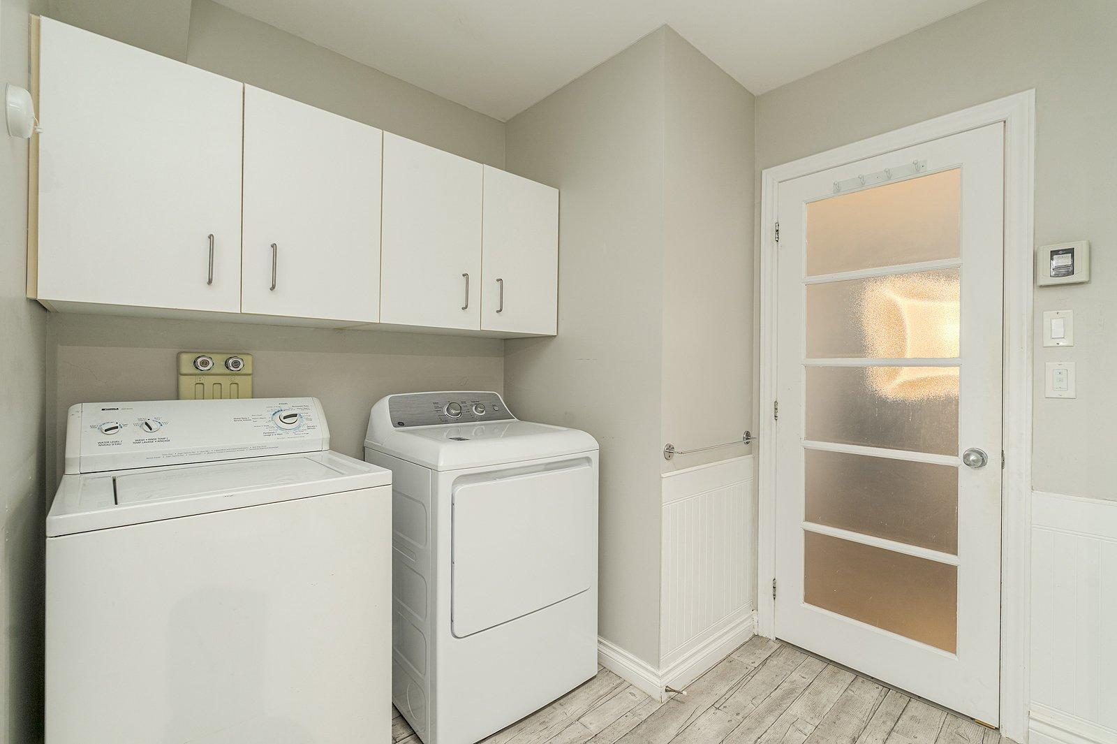 









417


Rue Langlois

,
Magog,




QC
J1X3K5

