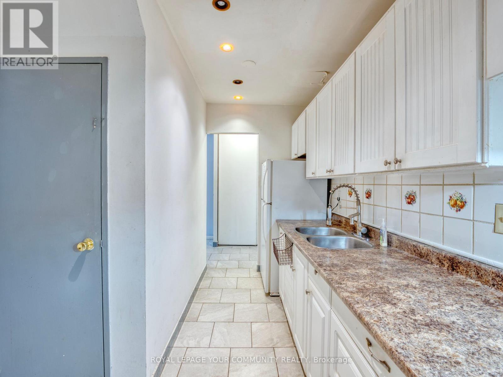 












1006 - 100 MORNELLE COURT

,
Toronto,




Ontario
M1E4X2

