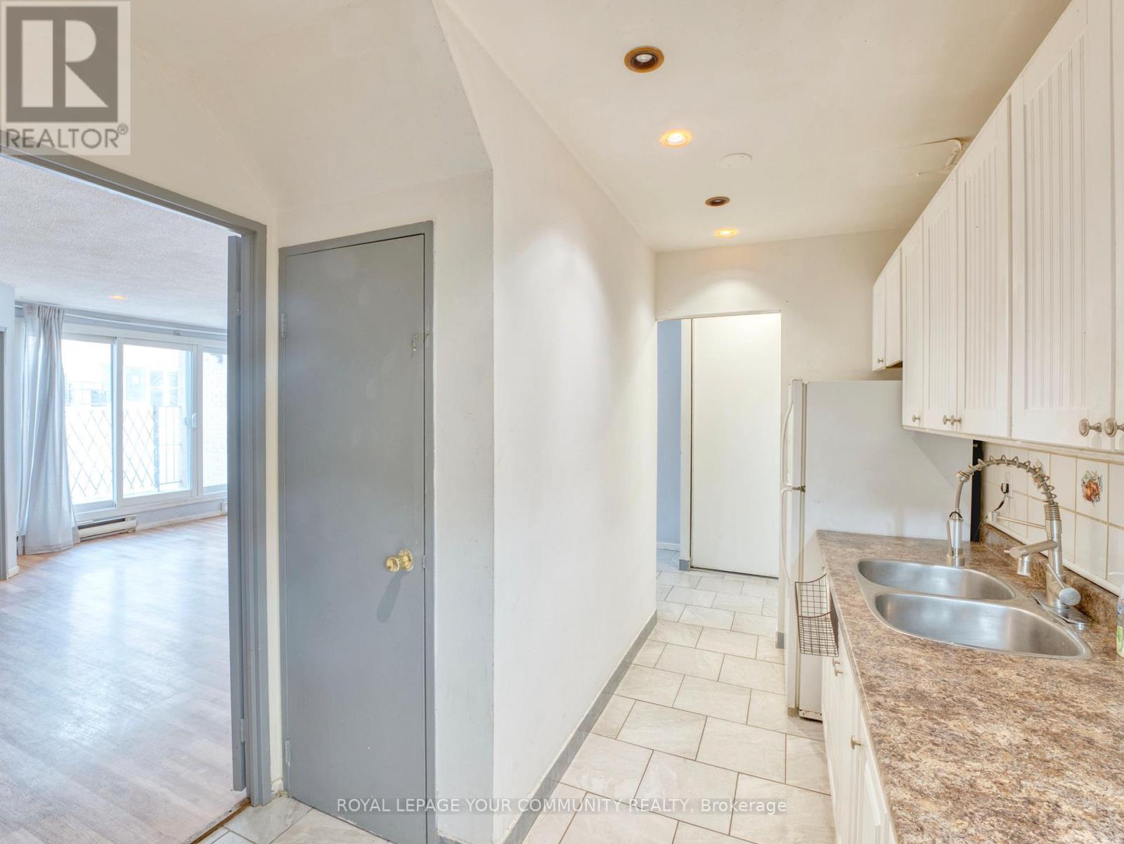 












1006 - 100 MORNELLE COURT

,
Toronto,




Ontario
M1E4X2

