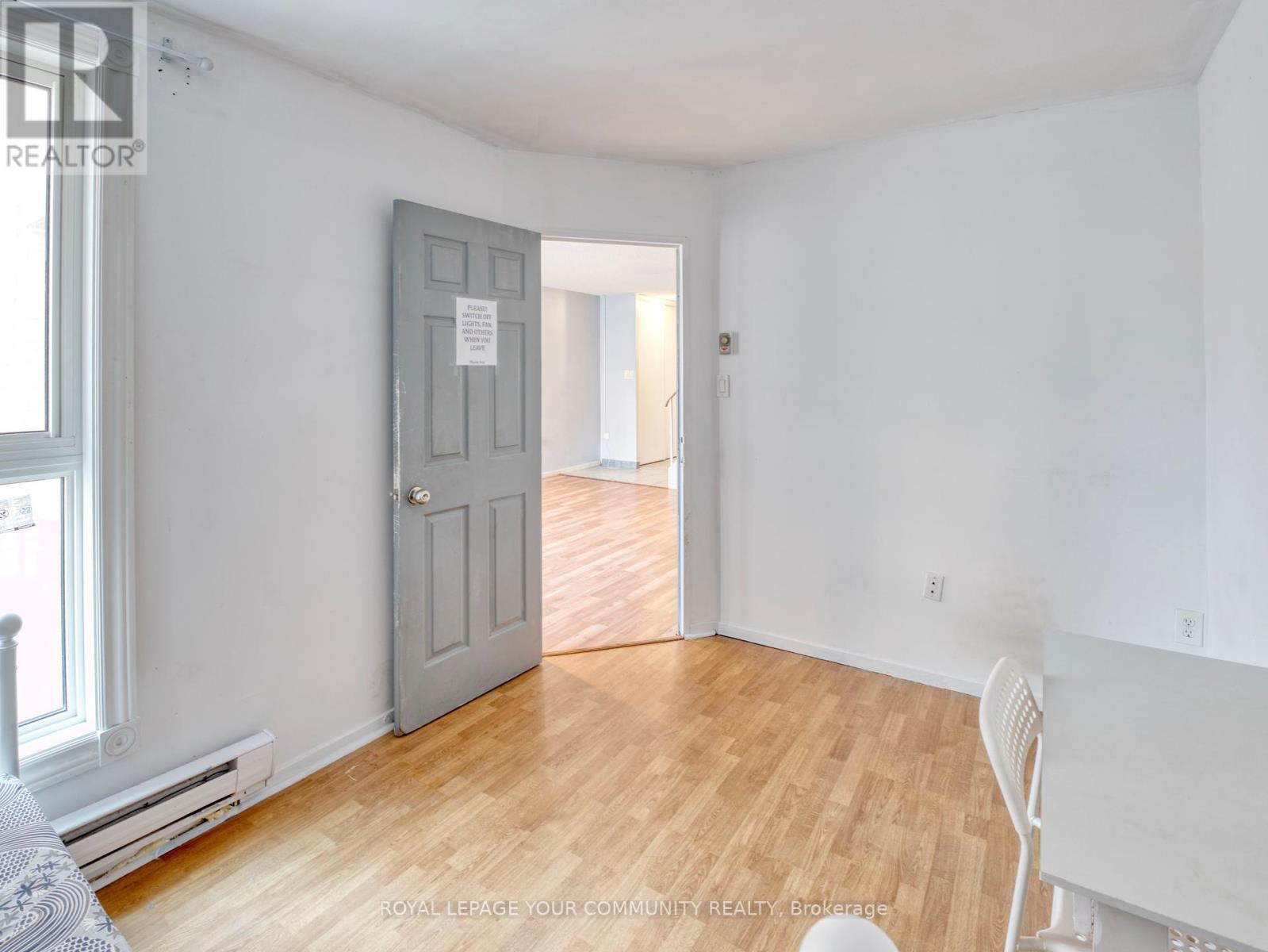 












1006 - 100 MORNELLE COURT

,
Toronto,




Ontario
M1E4X2

