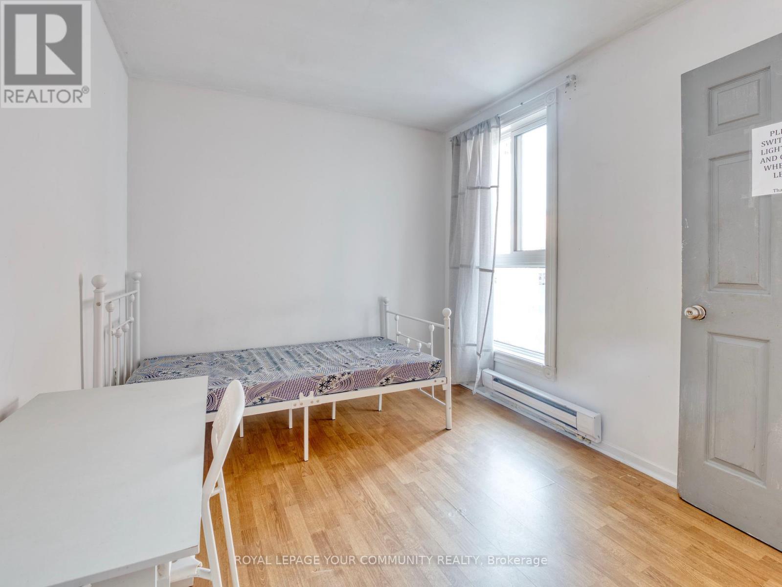 












1006 - 100 MORNELLE COURT

,
Toronto,




Ontario
M1E4X2

