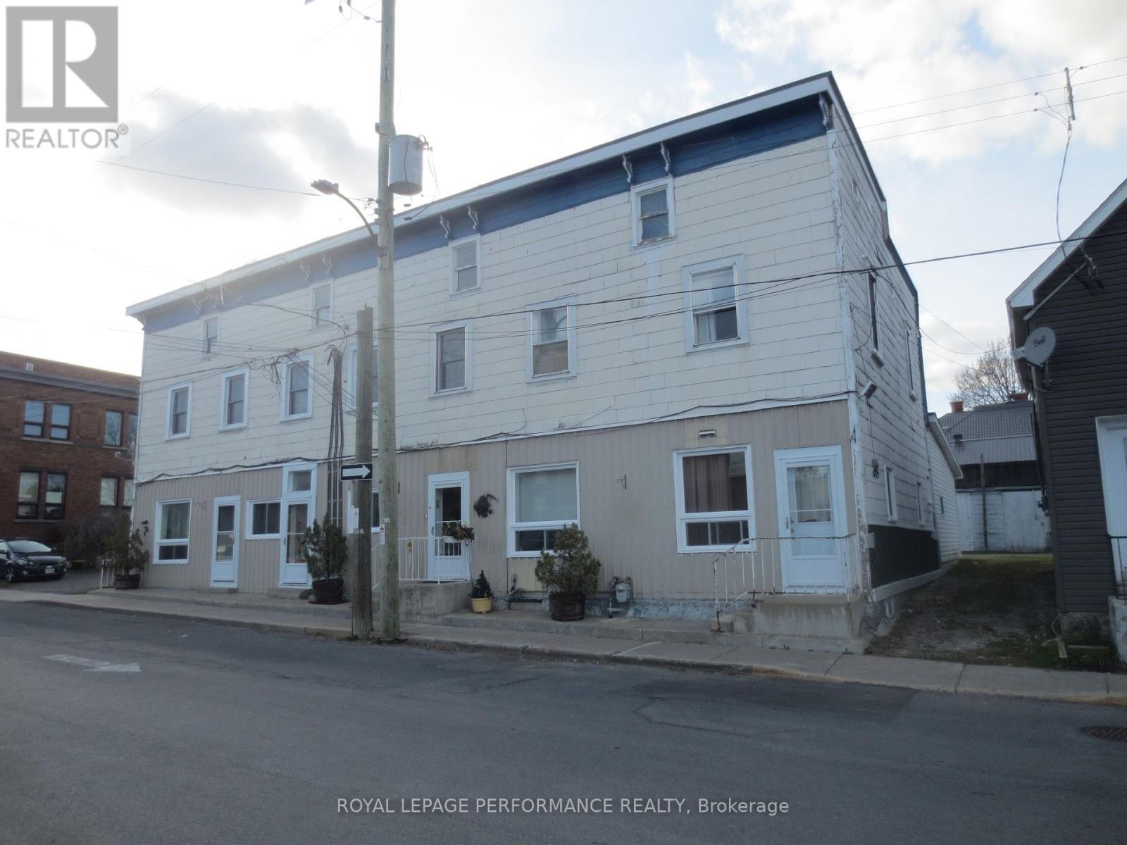












11-13 CENTER STREET

,
North Glengarry,




Ontario
K0C1A0

