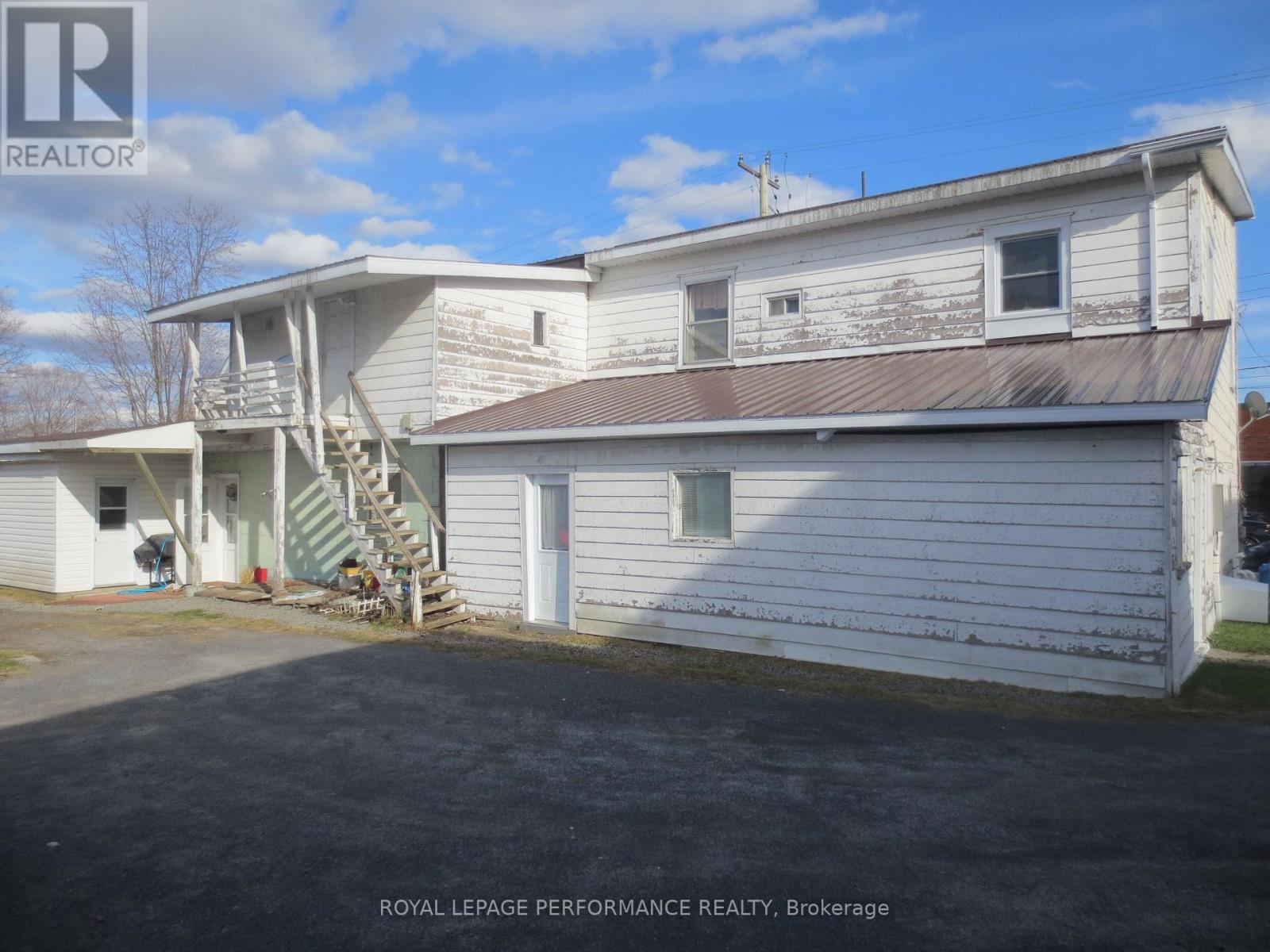 












11-13 CENTER STREET

,
North Glengarry,




Ontario
K0C1A0

