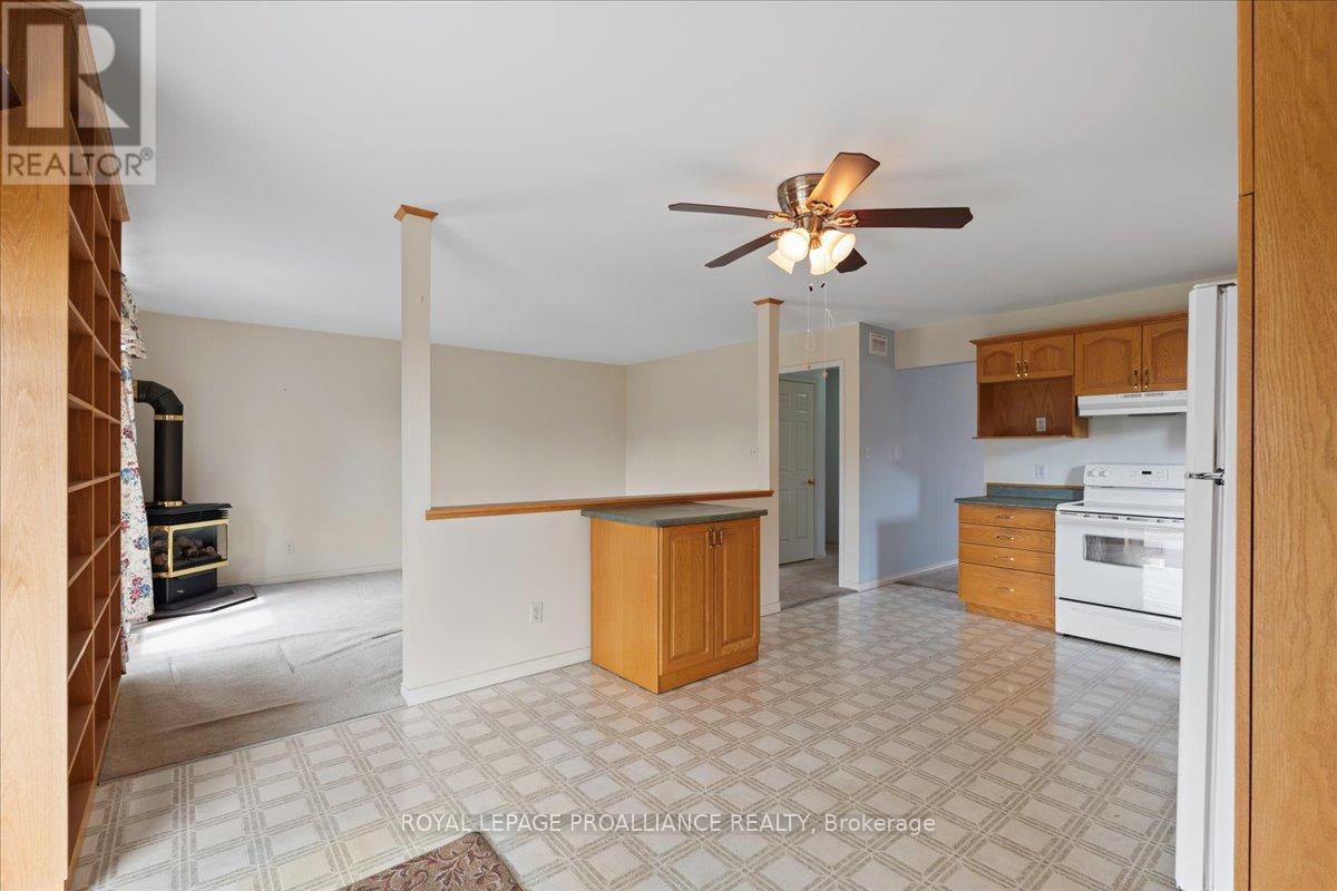 












13 HICKORY GROVE

,
Belleville (Belleville Ward),




Ontario
K8N5X6

