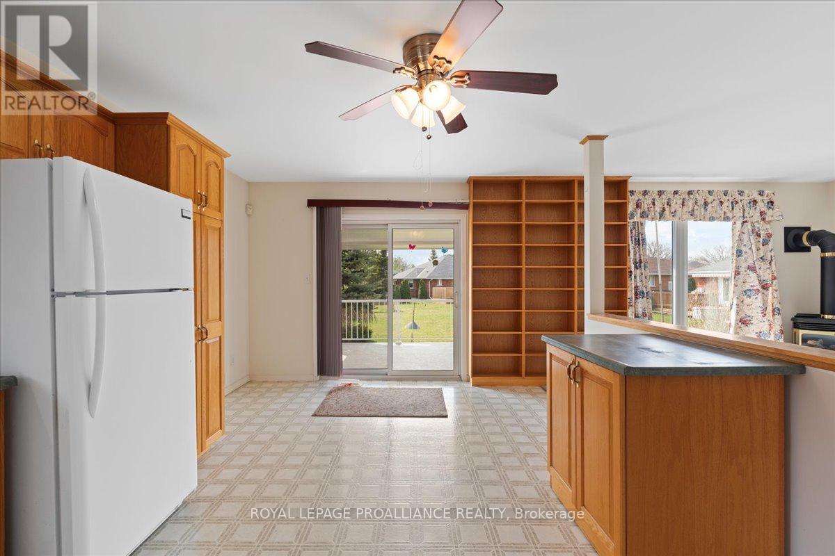 












13 HICKORY GROVE

,
Belleville (Belleville Ward),




Ontario
K8N5X6

