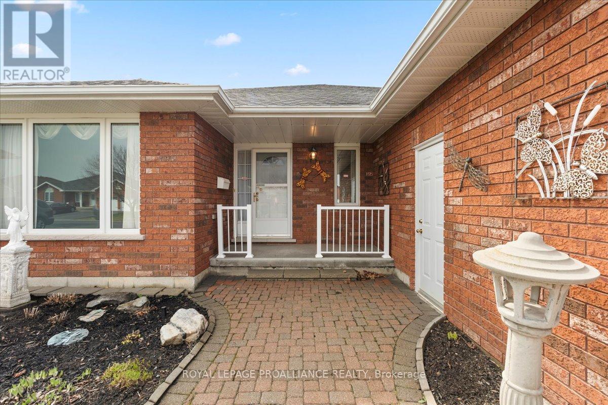 












13 HICKORY GROVE

,
Belleville (Belleville Ward),




Ontario
K8N5X6

