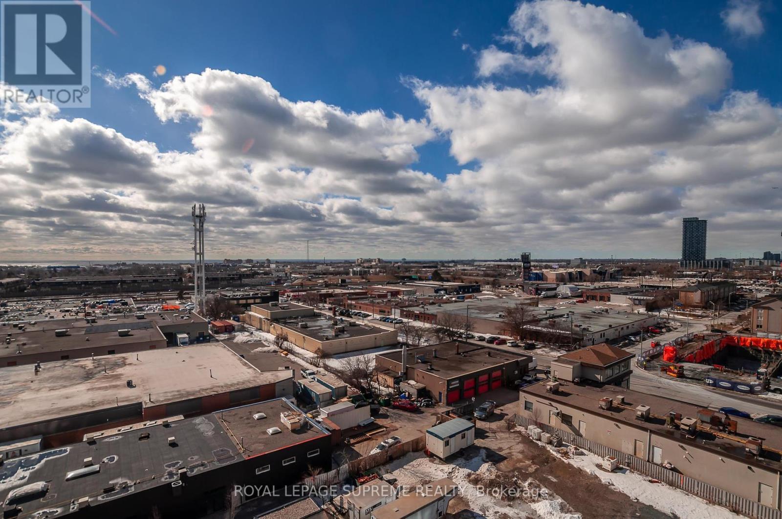 












811 - 859 THE QUEENSWAY

,
Toronto,




Ontario
M8Z1N8

