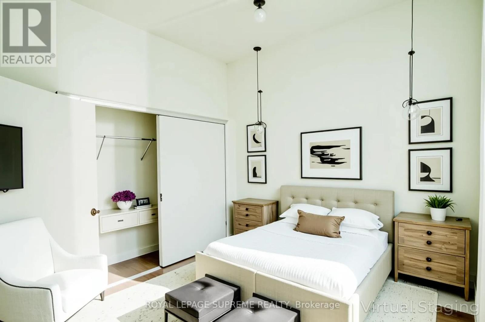 












811 - 859 THE QUEENSWAY

,
Toronto,




Ontario
M8Z1N8

