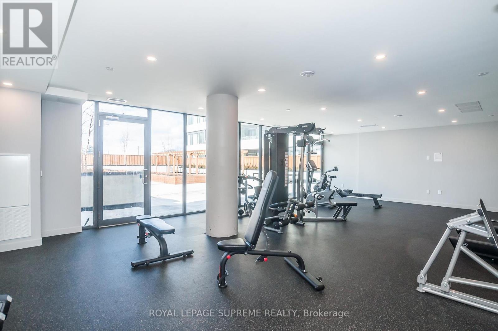 












811 - 859 THE QUEENSWAY

,
Toronto,




Ontario
M8Z1N8

