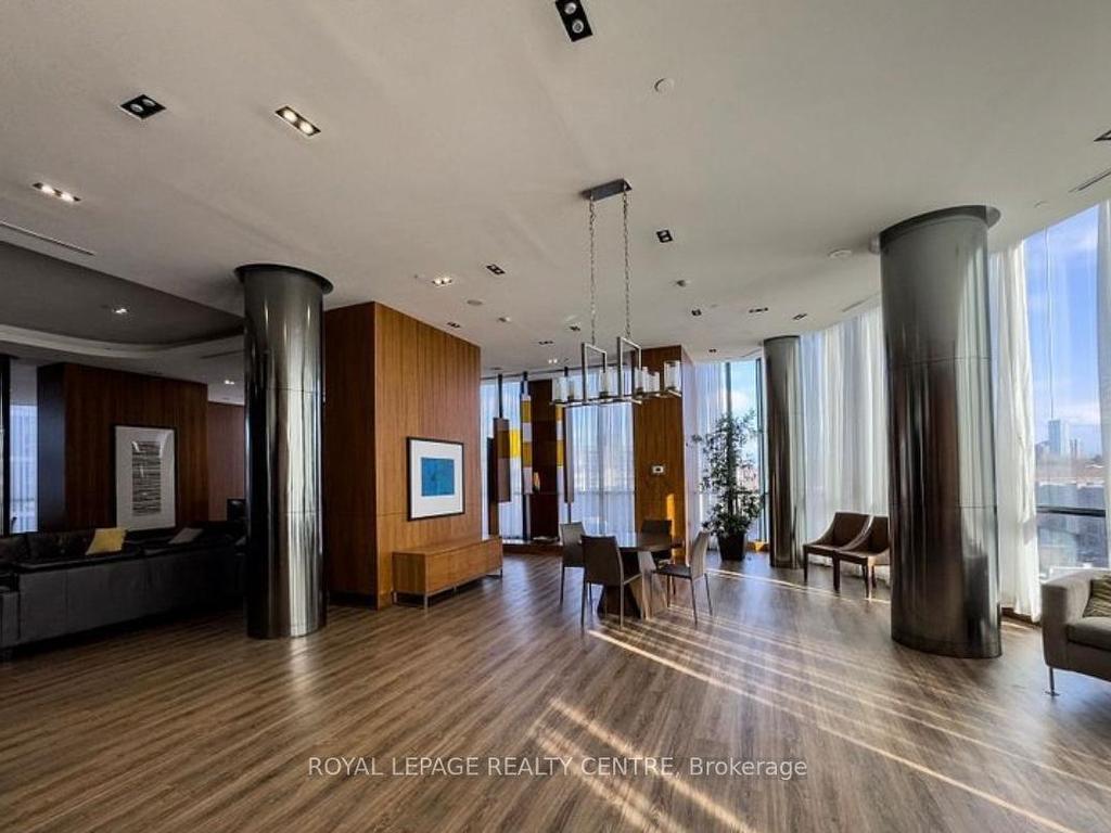 









19


Valhalla Inn

Road, 35,
Toronto,




ON
M9B 0B3

