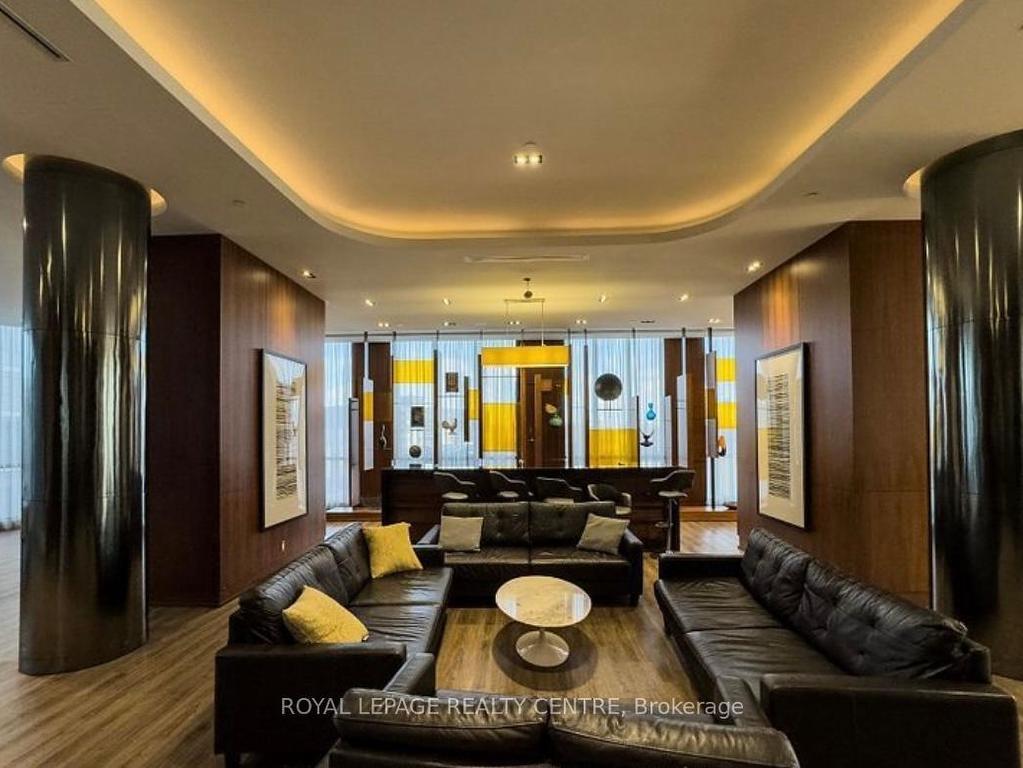 









19


Valhalla Inn

Road, 35,
Toronto,




ON
M9B 0B3

