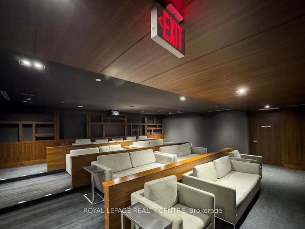 









19


Valhalla Inn

Road, 35,
Toronto,




ON
M9B 0B3

