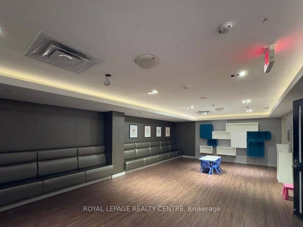 









19


Valhalla Inn

Road, 35,
Toronto,




ON
M9B 0B3

