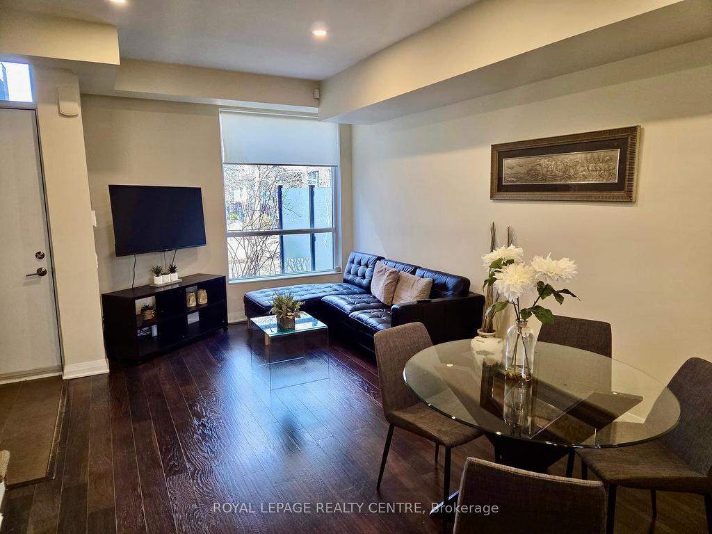 









19


Valhalla Inn

Road, 35,
Toronto,




ON
M9B 0B3

